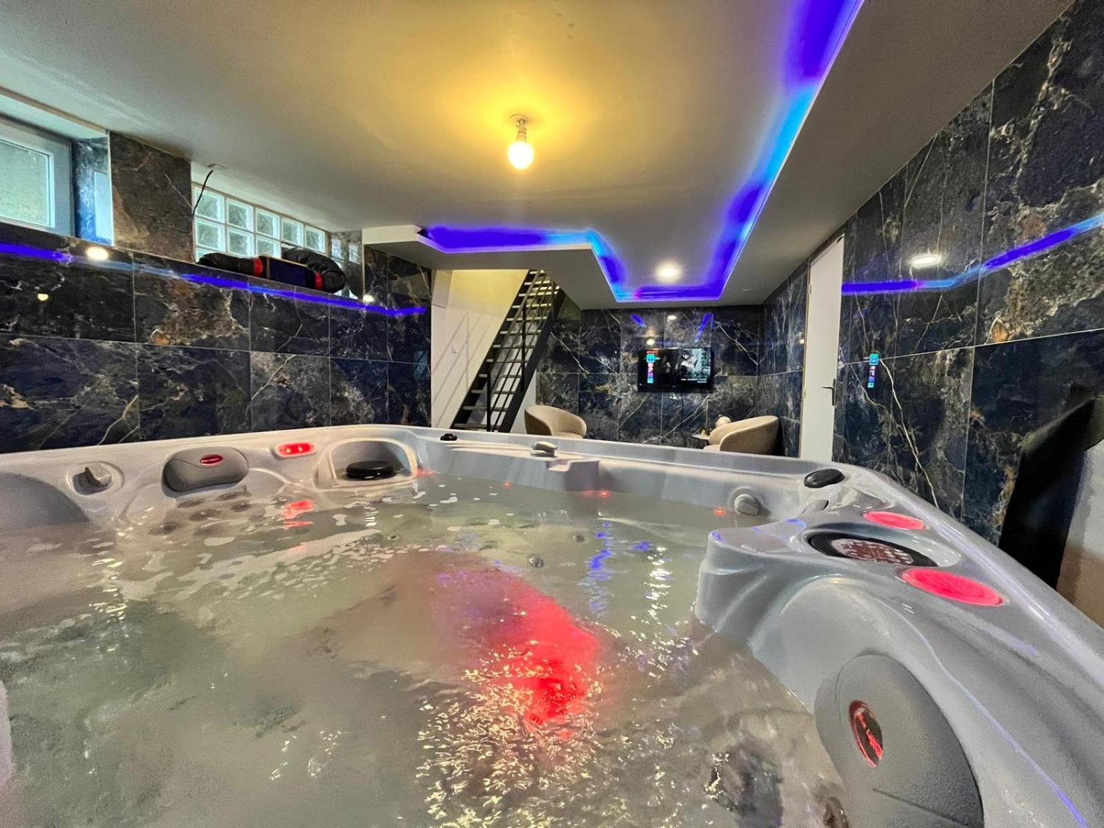 Golden Blue - Jacuzzi Apartment Rouen Exterior photo